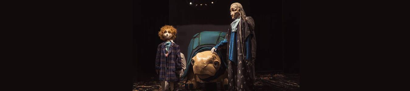 Momo (spectacol difuzat exclusiv online, recomandat peste 10 ani)