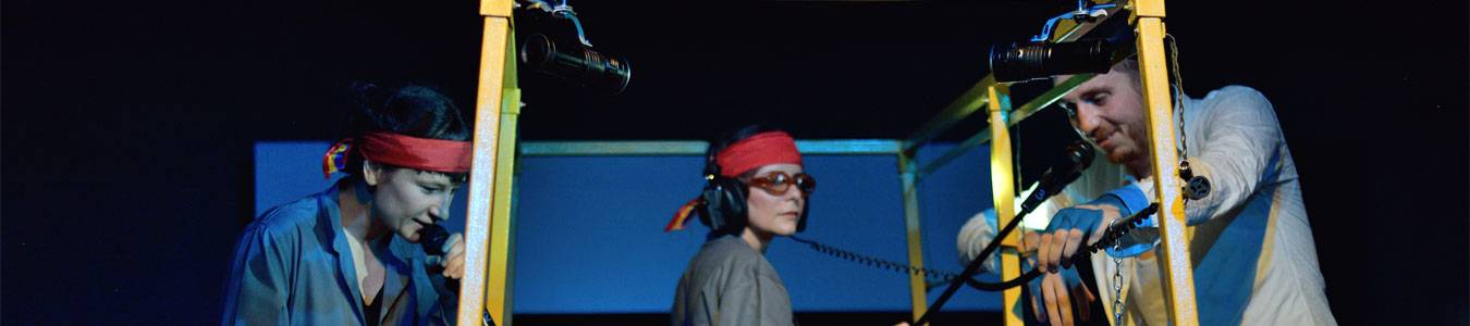 IN UMBRA MARELUI PLAN