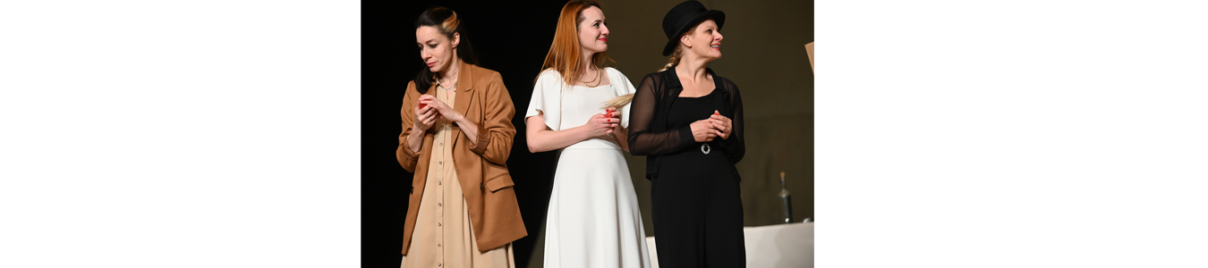 TREI SURORI / THREE SISTERS
