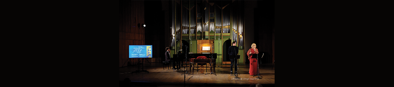 APLAUZE PENTRU POET... PE SCENA / A HAND FOR THE POET 