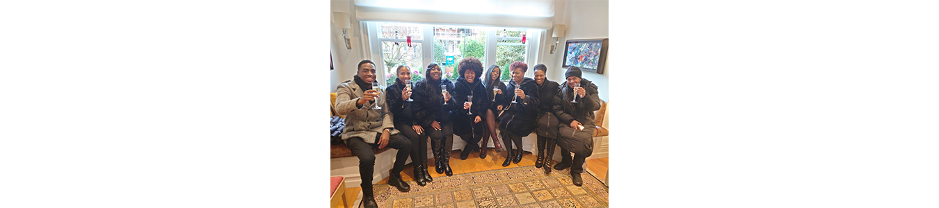 GIANT GOSPEL CHOIR SINGS...! 